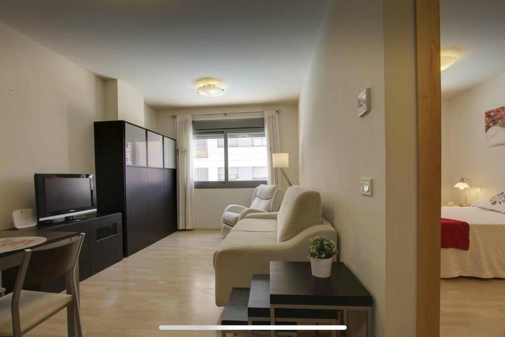 Pacifico P4 - Bonito Apartamento Con Piscina & Parking, Playa A 100 Metros Apartment Malaga Exterior photo